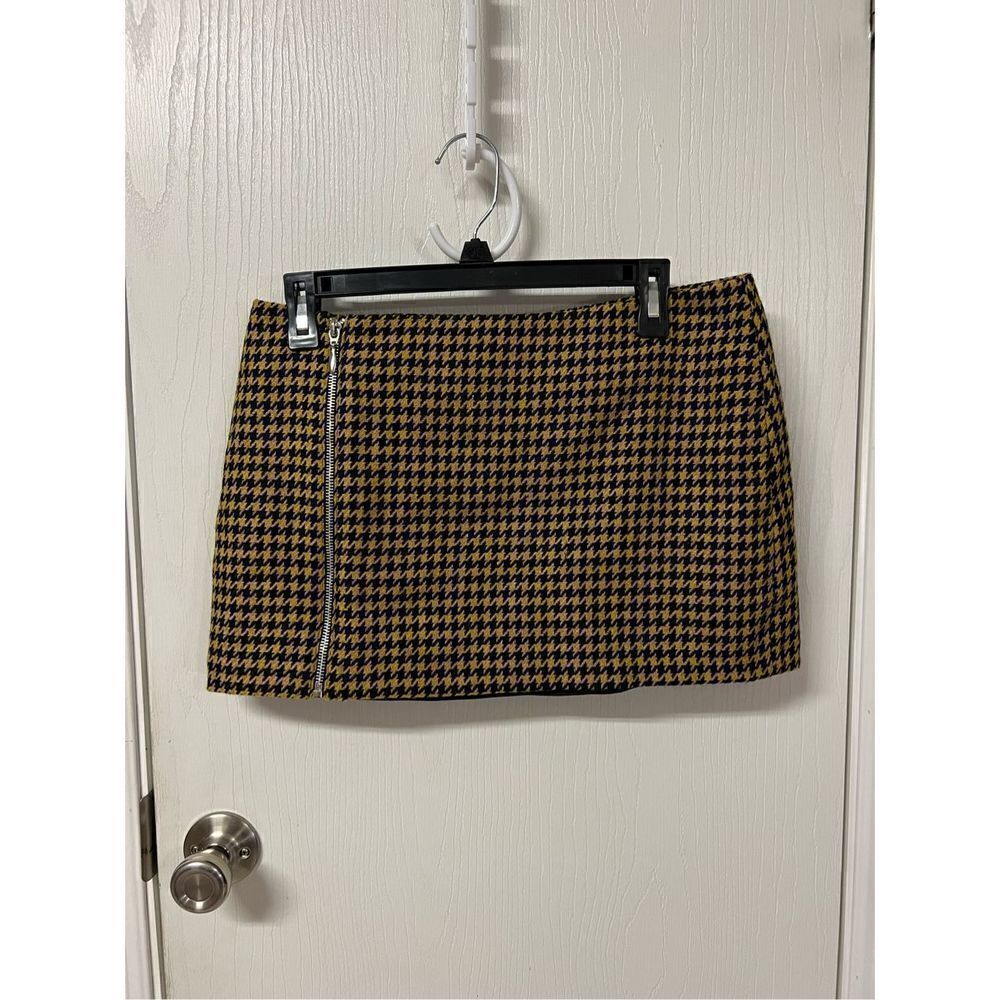 H & M Mini Skirt